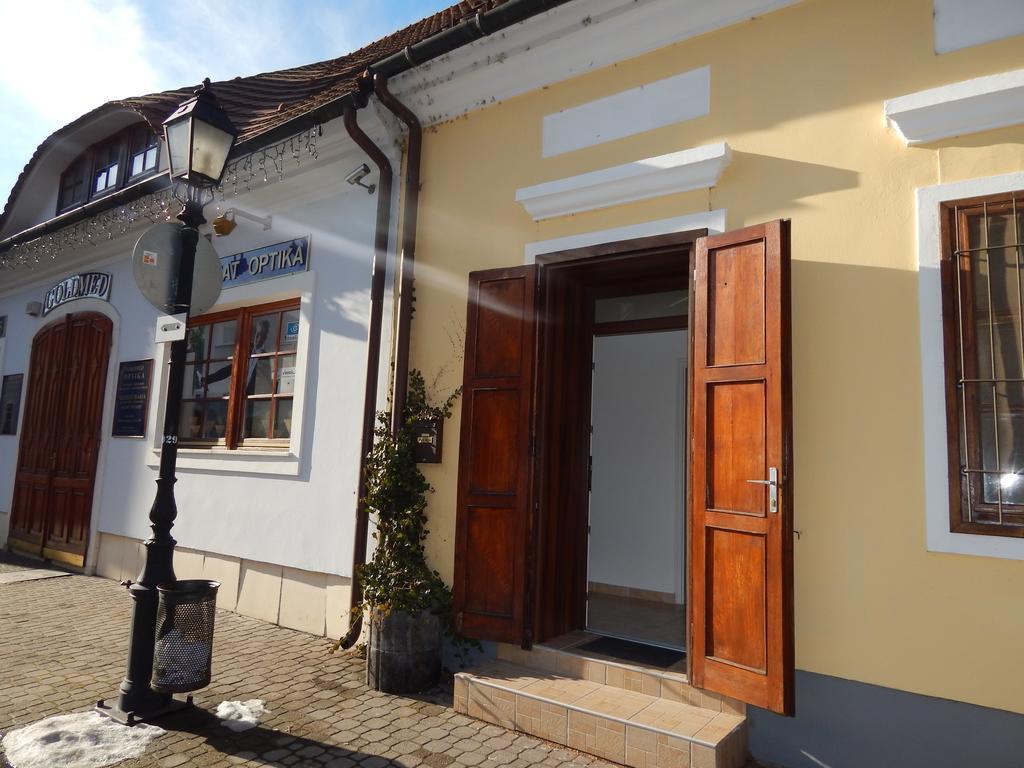 Csillagvirag Apartman Apartment Mosonmagyarovar Luaran gambar
